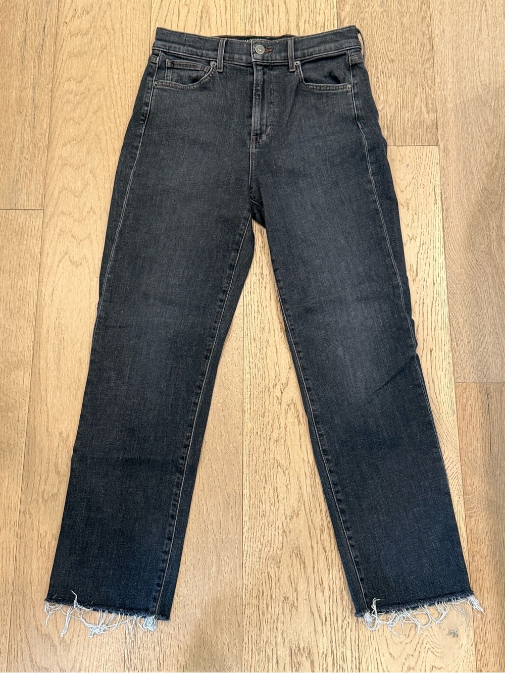 Veronica Beard Black Cropped Straight Jeans with Frayed Hem